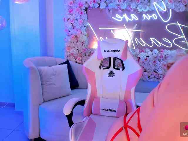 SamanthaKlein webcam