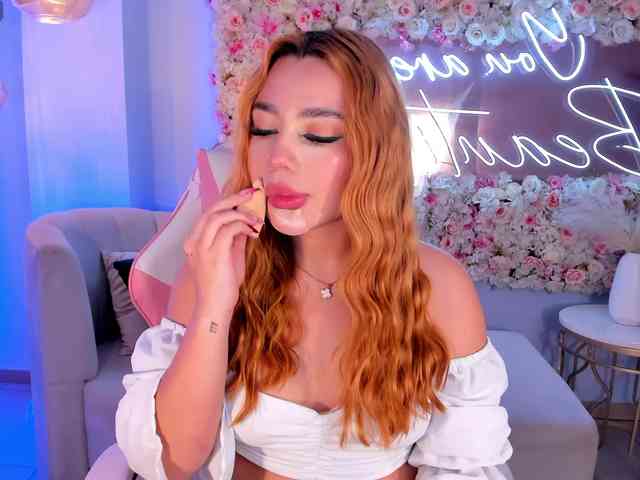 SamanthaKlein webcam