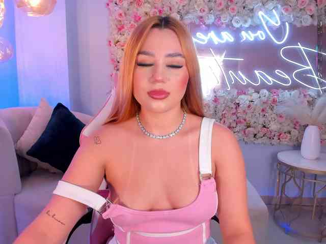 SamanthaKlein webcam