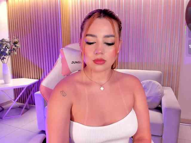SamanthaKlein webcam