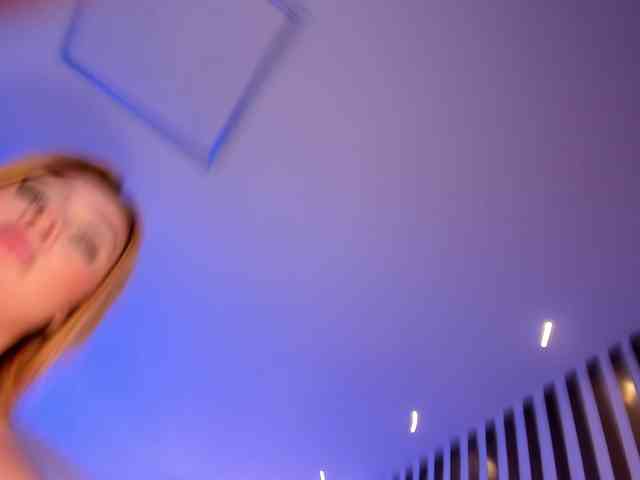 SamanthaKlein webcam