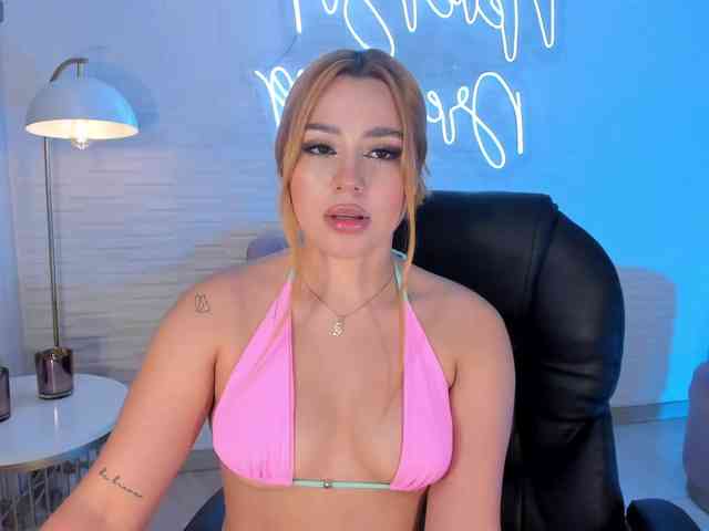 SamanthaKlein webcam