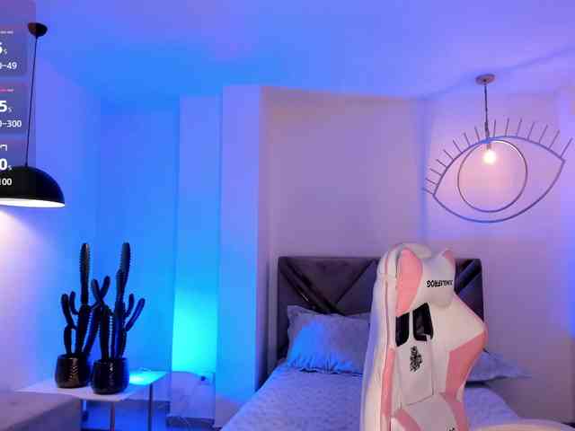 SamanthaKlein webcam