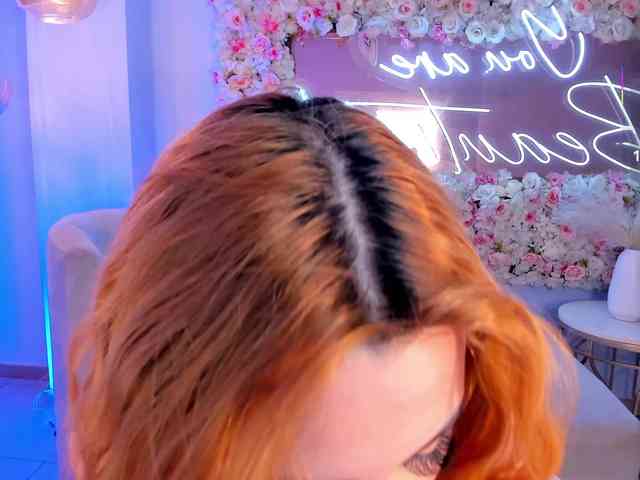 SamanthaKlein webcam