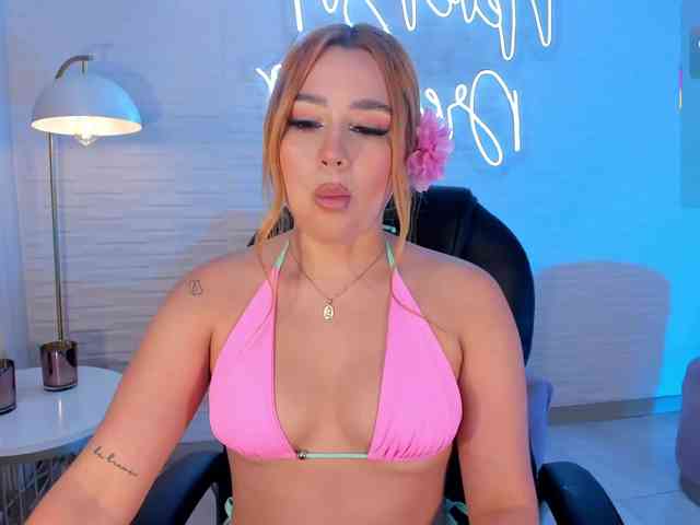 SamanthaKlein webcam