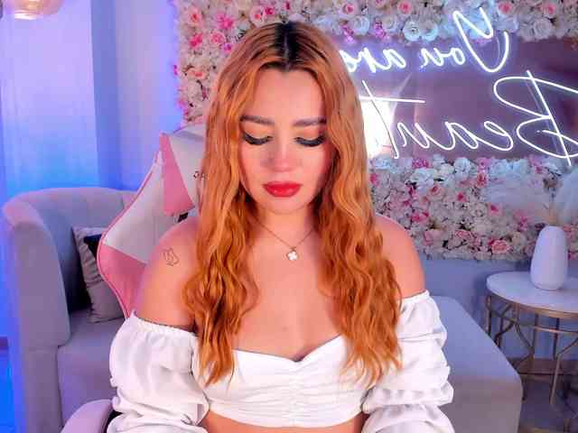 SamanthaKlein webcam