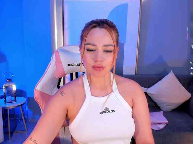 SamanthaKlein webcam