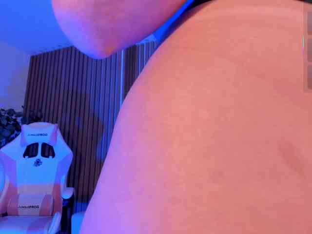 SamanthaKlein webcam