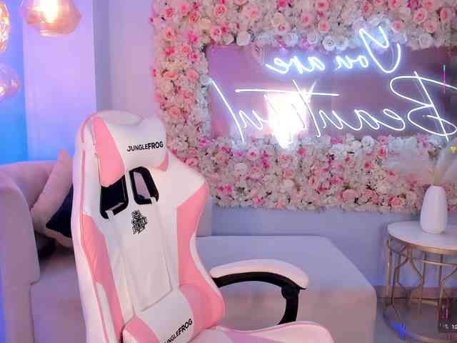 SamanthaKlein webcam