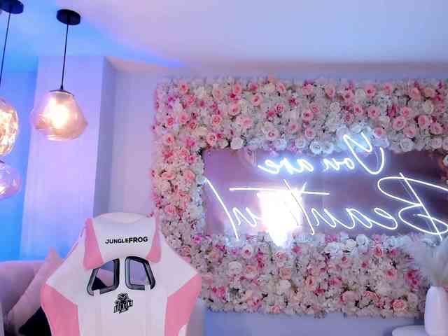 SamanthaKlein webcam