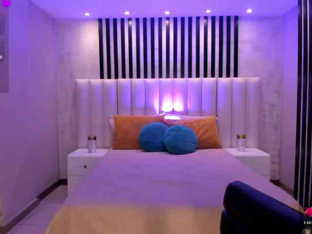 SamanthaKlein webcam