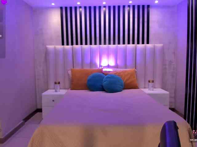 SamanthaKlein webcam