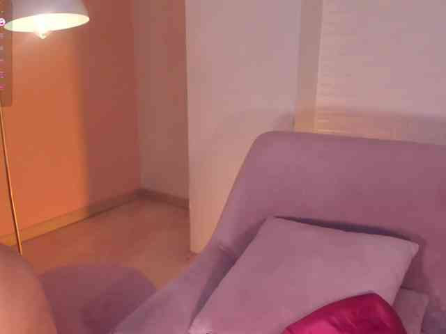 VictoriaMilan webcam
