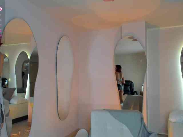 VictoriaMilan webcam