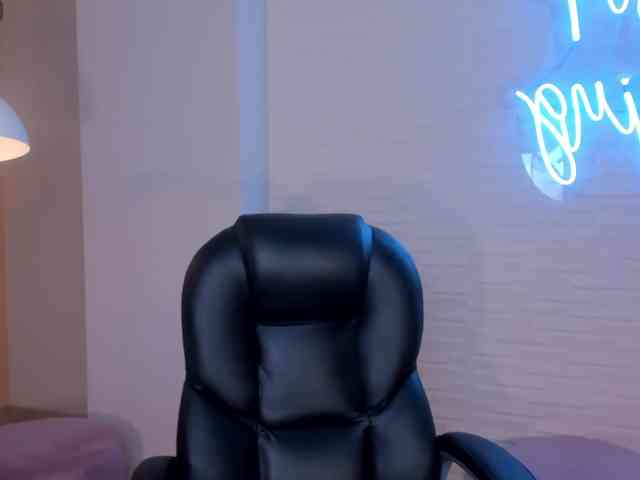 VictoriaMilan webcam