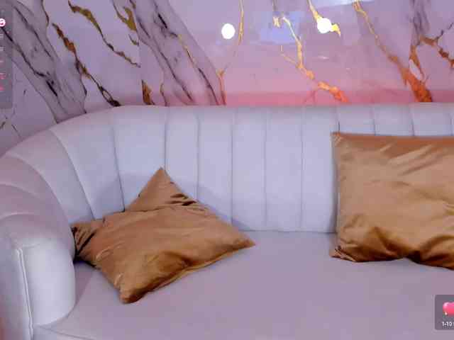 VictoriaMilan webcam