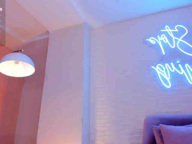 VictoriaMilan webcam