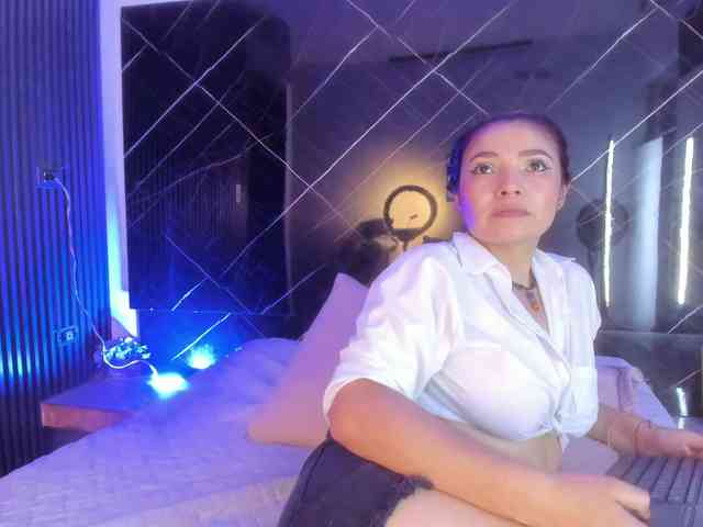 SofiaWalke webcam
