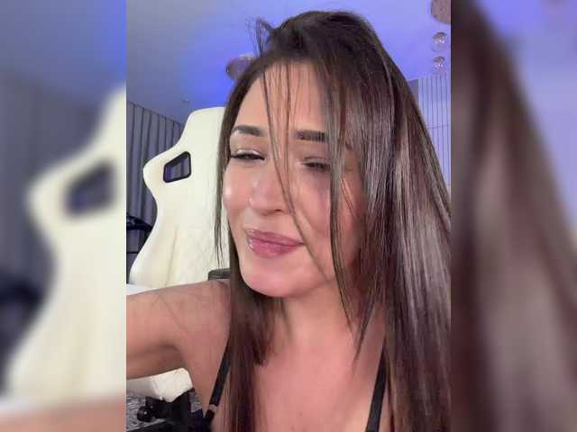 Adel-chocolatee's BongaCams show and profile