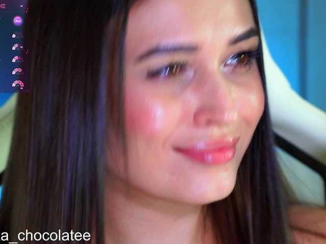 Adel-chocolatee live cam