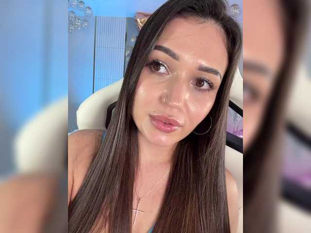 Adel-chocolatee's BongaCams show and profile