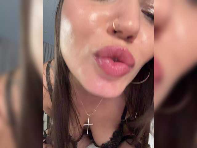 Adel-chocolatee's BongaCams show and profile