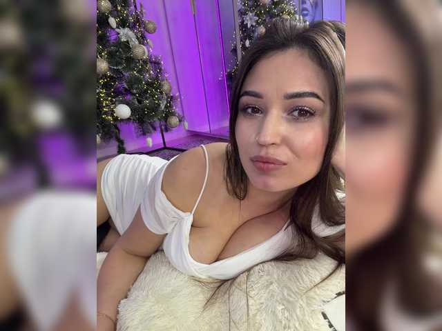 Adel-chocolatee's BongaCams show and profile