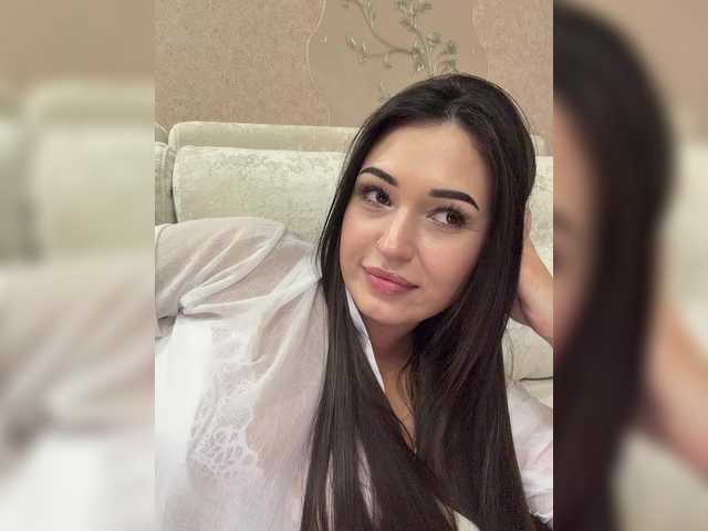 Adel-chocolatee's BongaCams show and profile