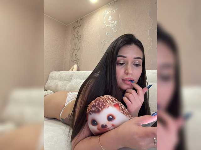 Adel-chocolatee's BongaCams show and profile