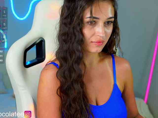 roleplay videochat Adel-chocolatee