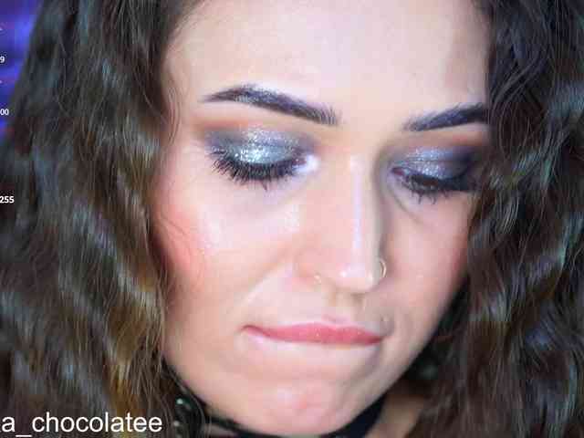 Anutka-chocolatee webcam