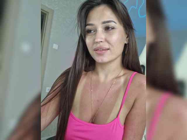 Adel-chocolatee Live Webcam on BongaCams