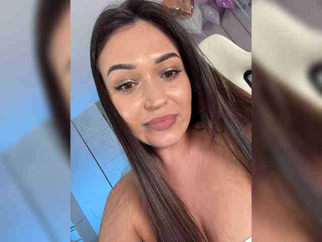 Anutka-chocolatee webcam