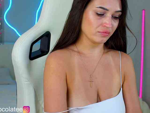 amateur pornstar online Adel-chocolatee
