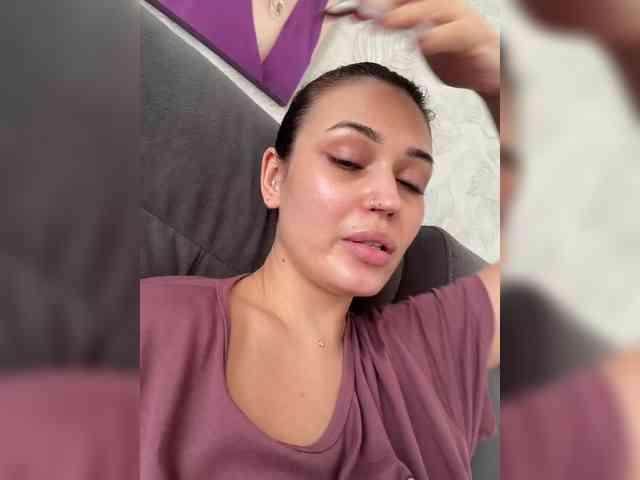 Anutka-chocolatee webcam