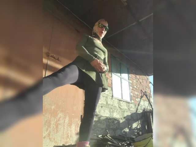 -Fiona88-'s BongaCams show and profile