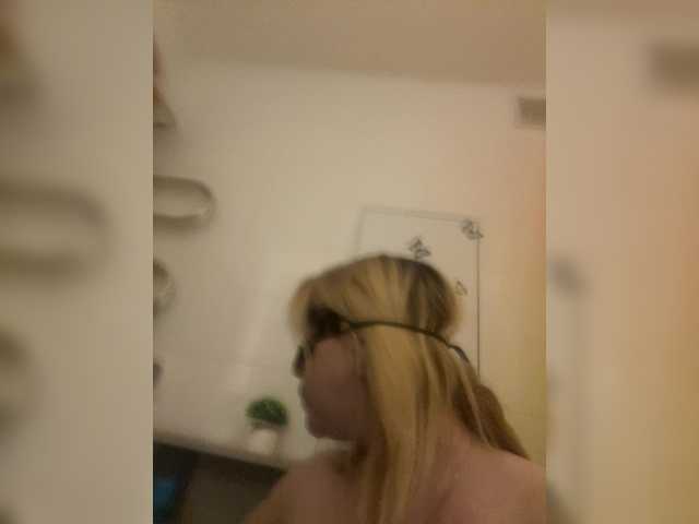 viklos2017's BongaCams show and profile