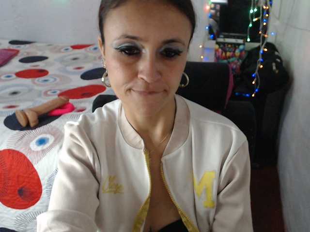 samanthasquirt1212 webcam