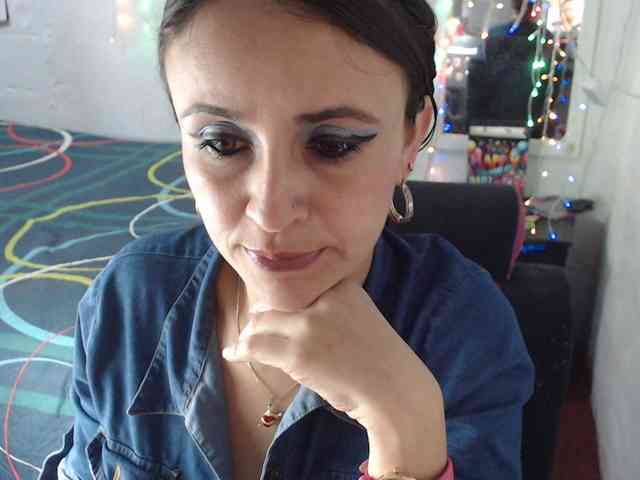 samanthasquirt1212 webcam