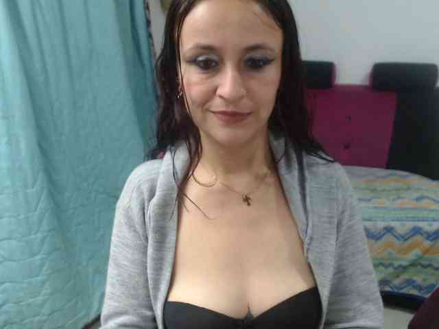 samanthasquirt1212 webcam