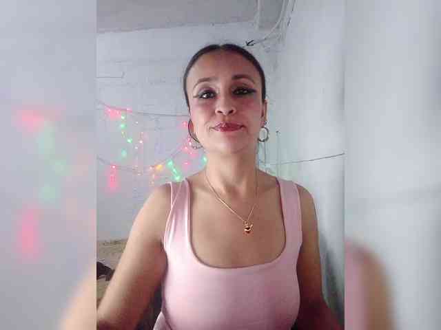 samanthasquirt1212 webcam