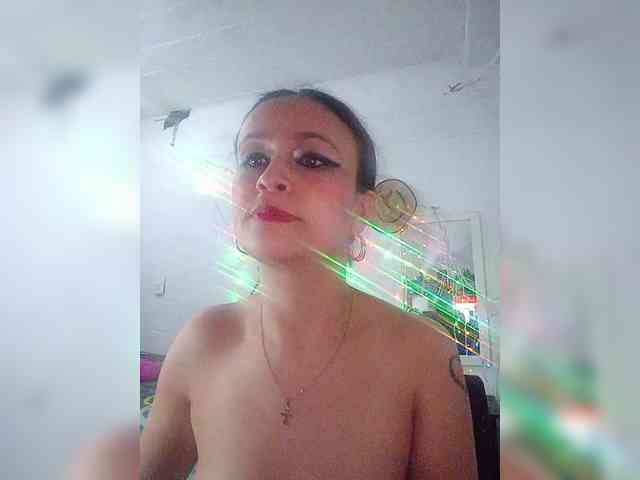 samanthasquirt1212 webcam