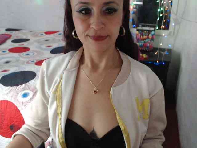 samanthasquirt1212 webcam