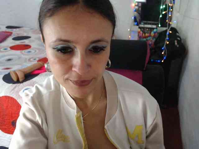 samanthasquirt1212 webcam