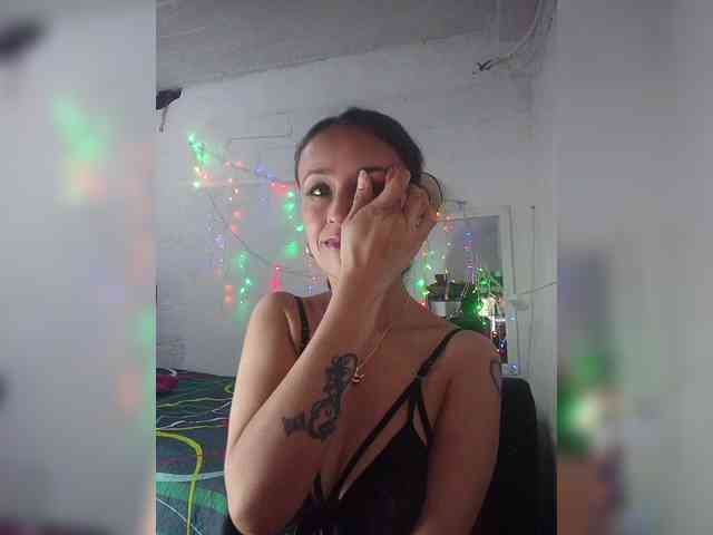 samanthasquirt1212 webcam