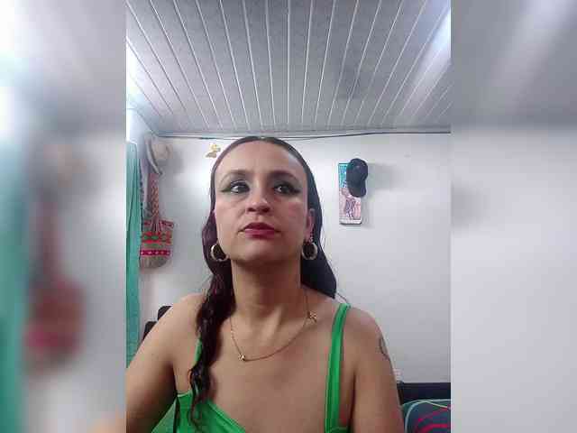 samanthasquirt1212 webcam