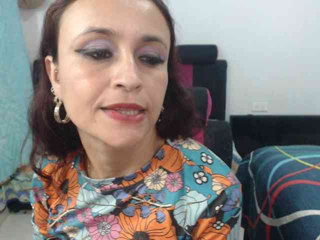 samanthasquirt1212 webcam