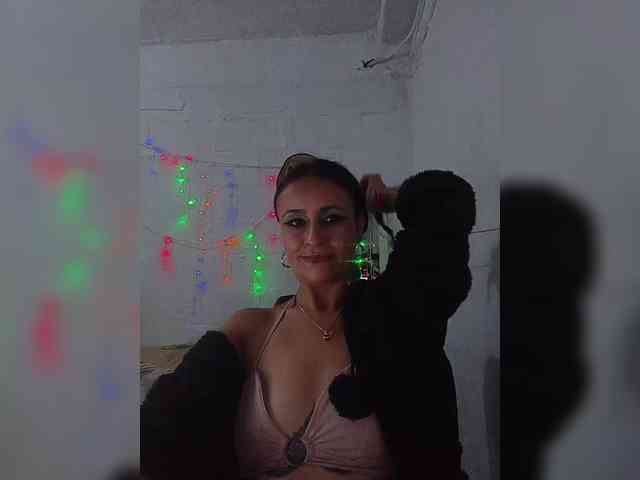 samanthasquirt1212 webcam