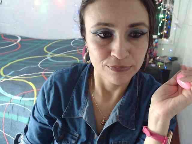 samanthasquirt1212 webcam