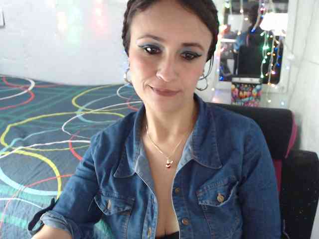 samanthasquirt1212 webcam